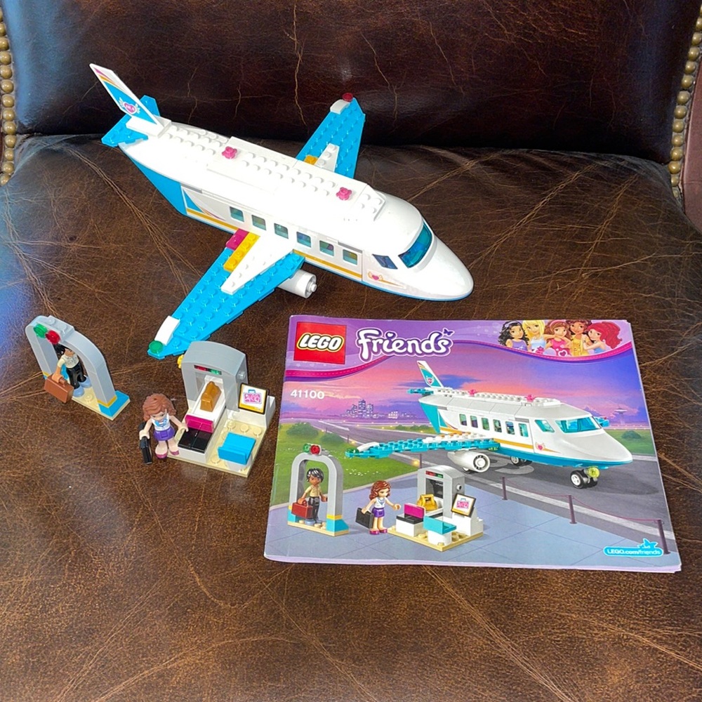 Lego Friends Heartlake Private Jet 41100
